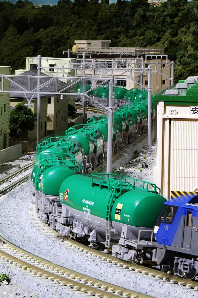 KATO N Gauge Taki 1000 Nippon Oil Transport US Military Fuel Transport Train Set Railway Model Freight Car 12-Car 10-1589