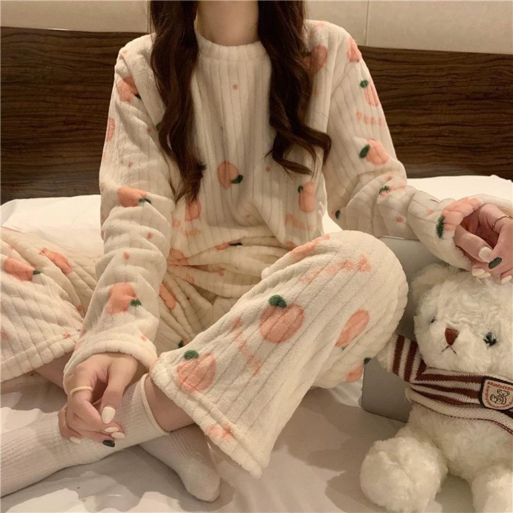 **Kadın Flanel Pijama Takımı Yuvarlak Yaka Jakarlı Uzun Peluş Kalın Sıcak Ev Giyimi**