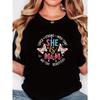 "SHE Is Mom" Butterfly Mom Positive Energy Vocabulary Printed Women'S T-Shirt for Mother'S Day Celebration, Gentle Style Short Sleeve Parent