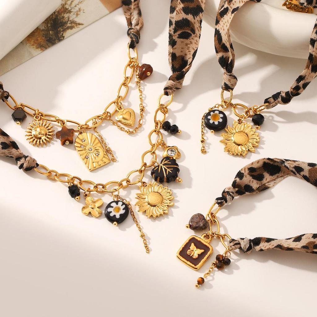 European and American Stainless Steel Leopard Print Necklace and Bracelet Set - Non-fading, Niche Style Jewelry.