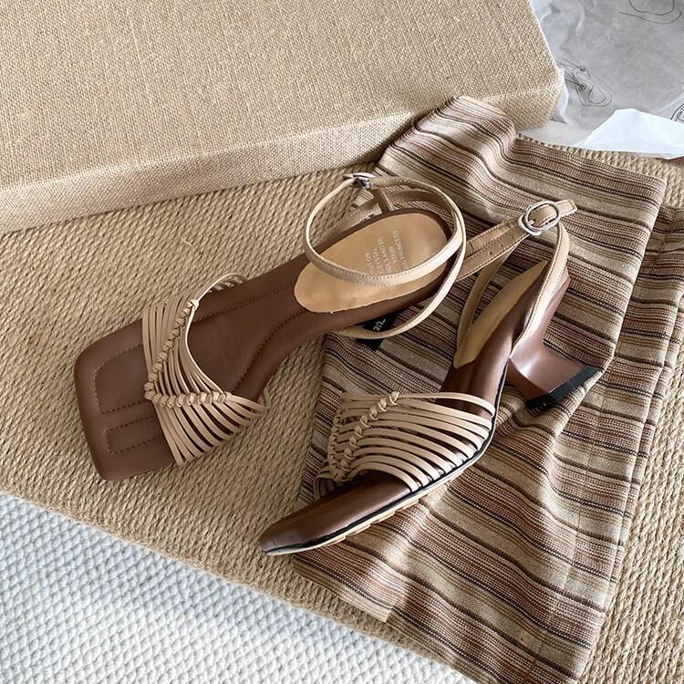 

New products in early summer~ Handwoven sandals for stepping on shit 2025 summer cowhide with thick heel square head sandals for women 39 абрикосовый
