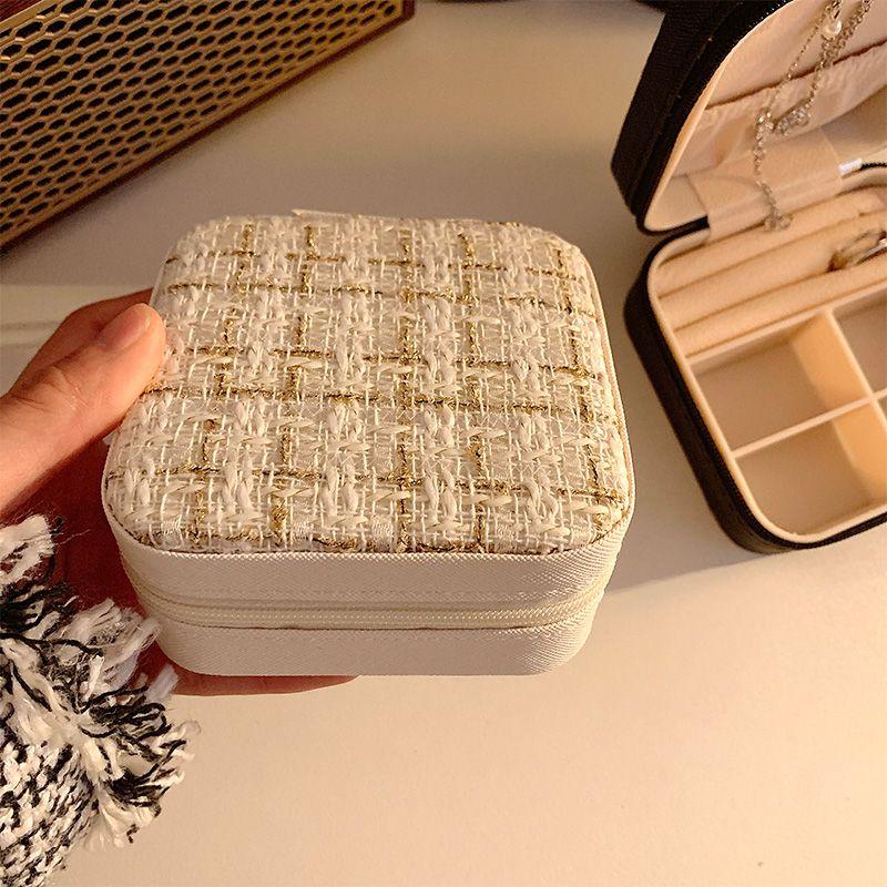 Portable Charming Style Jewelry Box - Small-Size Organizer for Necklaces, Rings, Earrings & Accessories with Anti-Oxidation Function