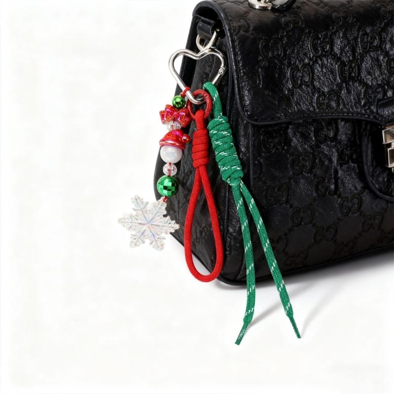 Miniature Holiday Key Chain Decorative Gift Item Child Friendly Sturdy Materials Cute Christmas Key Holder