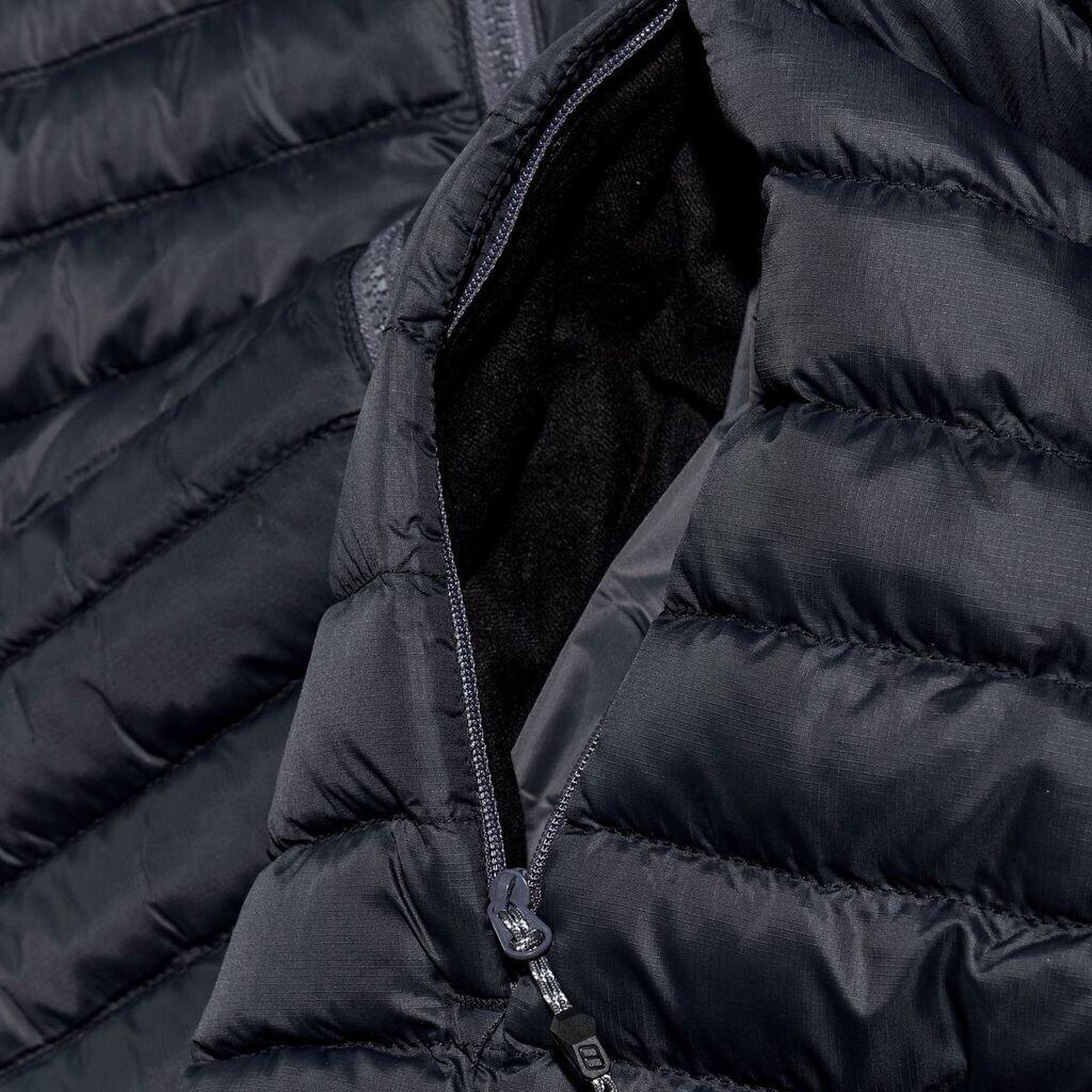 Мужская утепленная куртка Berghaus Vaskye черного цвета