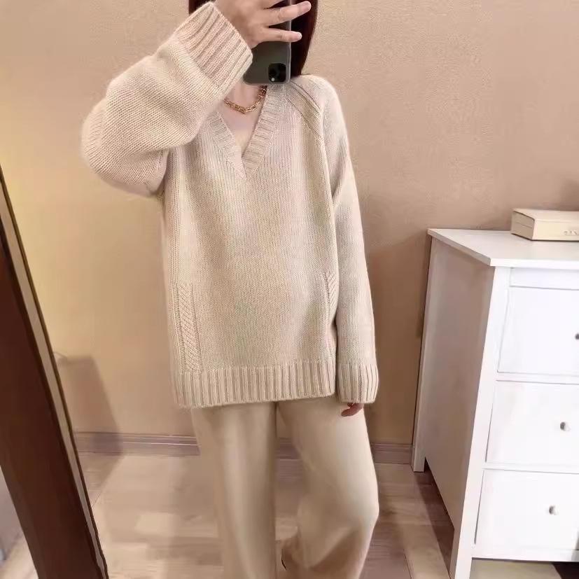 Women's V-Neck Loose Wool Sweater - Autumn/Winter Long Sleeve Knit Pullover