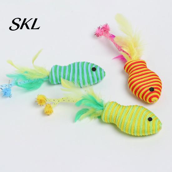 Bite-resistant Cat Toy Fish Shape Toy, Cotton Rope Lightweight with Hose Durable Feather Tassel Design, Wear-Resistant Scratch-Resistant Relieves
