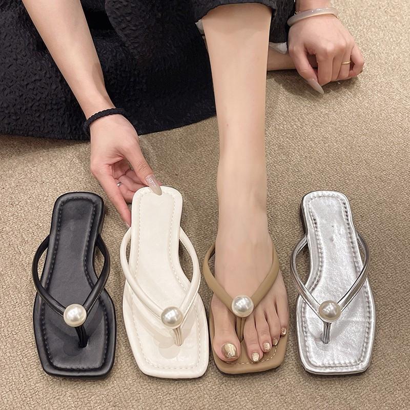 Spring and Summer Footwear Plus Size Flat-bottomed Square Toe Flip-flops Women's Shoes Sandals.