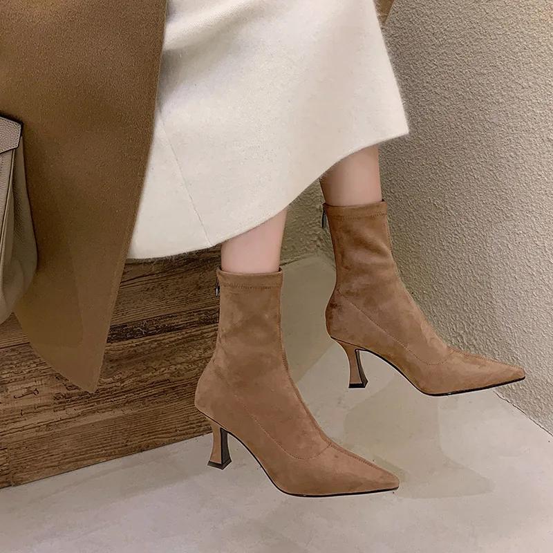 Fashion Designer Vintage Women 2025 Boots Fashion Square Low Heel Shoes Concise Slim Long Botas De Mujer