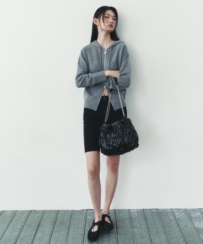 Yahnsisi Fairy Chain Bag - Black