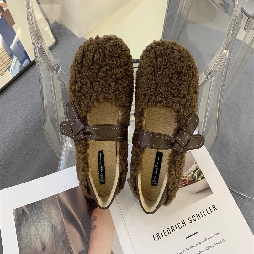 One-pedal Doudou Shoes Women's Winter 2025 New Versatile Lamb Wool Shoes Wear One-button Velvet Thermal Cotton Shoes