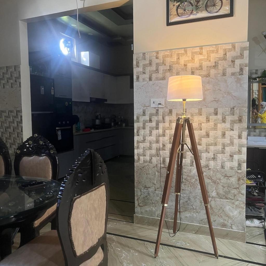 Tripod Floor Lamp Adjustable Height Tall Standing Lamp for Living Room, Dining Room& Christmas Décor Industrial Lighting Fixture for Corners