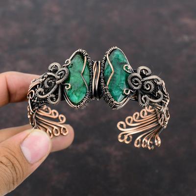 Faceted Zambian Emerald Cuff სამაჯური Gemstone Bangle სპილენძის მავთულის შეფუთული რეგულირებადი სამაჯური სპილენძის სამკაულები საჩუქრისთვის ხელნაკეთი სამკაულები