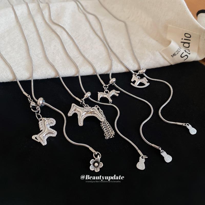 Cold Wind Zircon Pony Pendant Necklace Light Luxury High-end Sweater Chain Natal Year Niche Trend Versatile Item