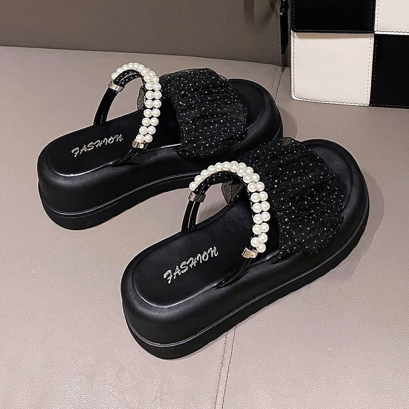 Dicksöhlige erhöhende Hausschuhe, die Frauen im Sommer tragen, neue Internet-Berühmtheiten, beliebt zu Röcken, Sandalen, zwei Tragemöglichkeiten, Feen-Sandalen