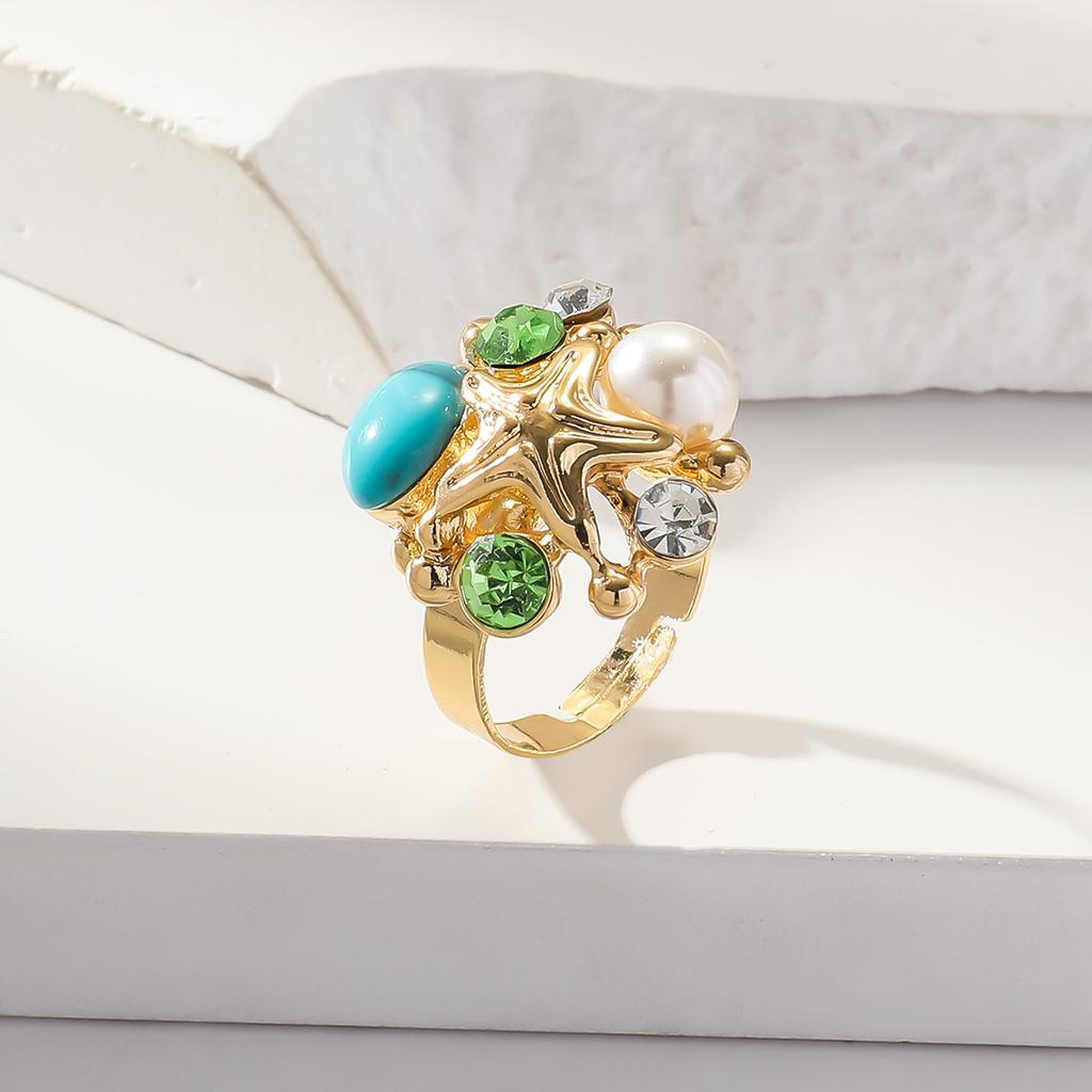 Retro and exaggerated Bohemian ethnic style ring, fashionable and creative, diamond studded pearl design, electroplated ring