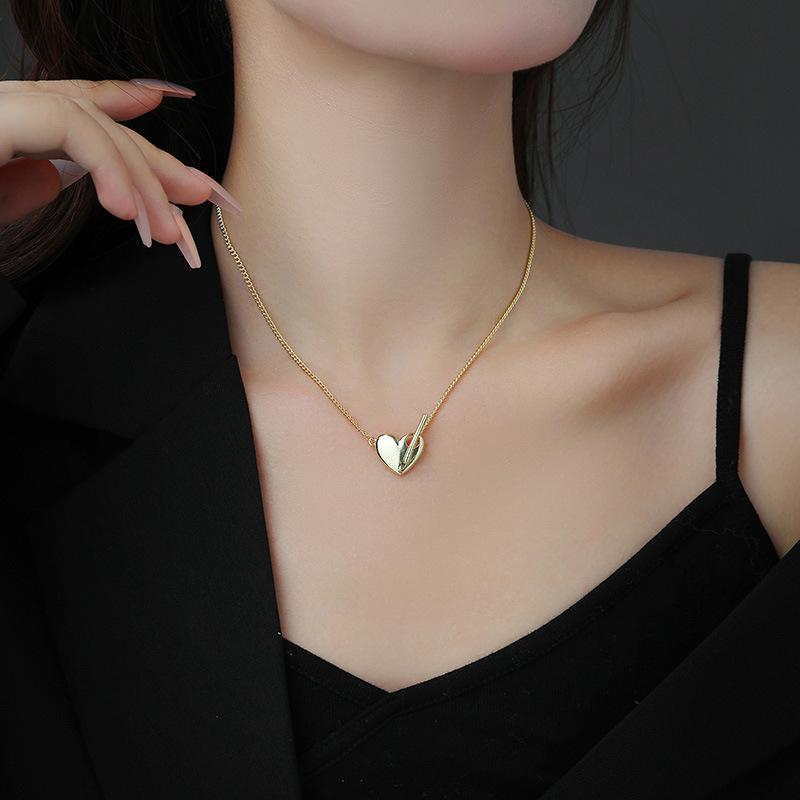 

ANENJERY гладкое ожерелье с подвеской в ​​форме сердца для женщин, нежная цепочка на ключицы, модные повседневные одинаковые ювелирные изделия золотой