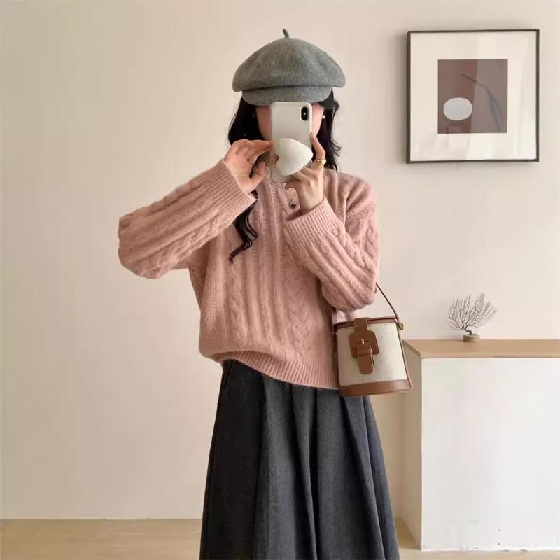 Autumn and winter new retro twist crew neck pullover sweater with women's loose and lazy casual bottoming knitted sweater