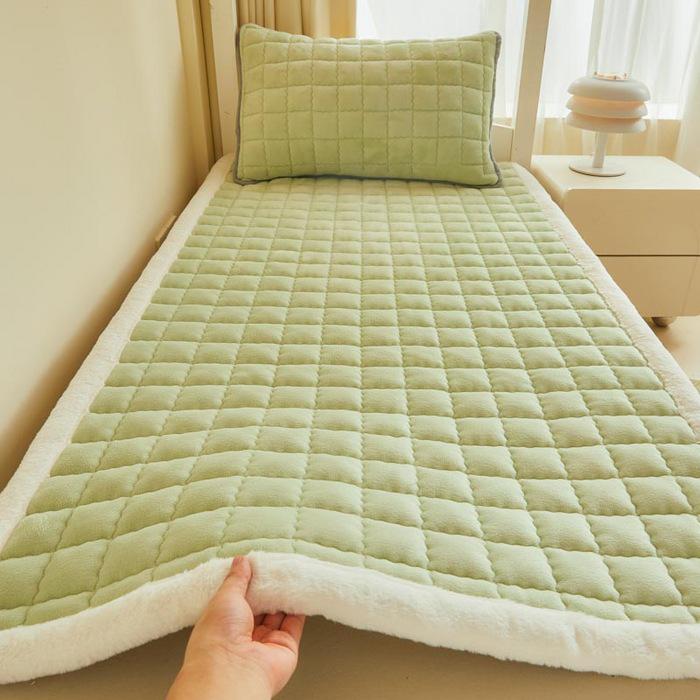 Greznas piena samta salokāmas tatami matrača