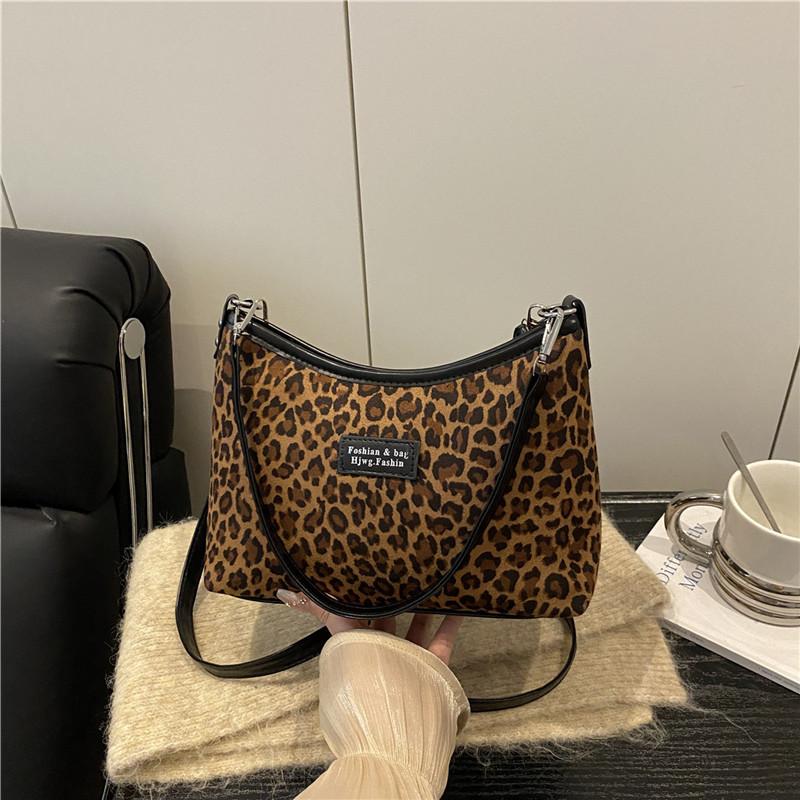 Leopard Print Commuting Shoulder Bag Women Large Capacity Fashion Crossbody Bag Casual Simple and Versatile Texture Evening Bags