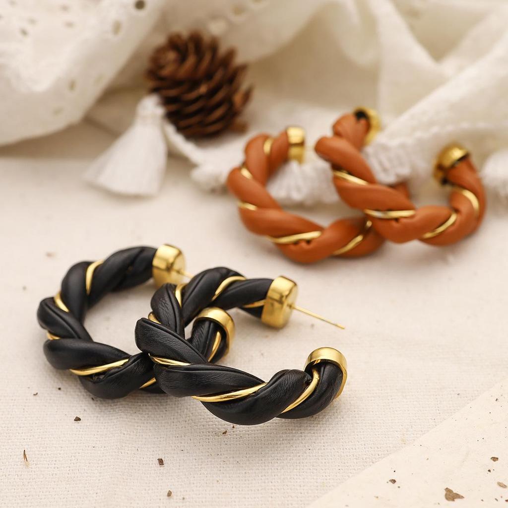 European & American Trendy Cable Knit Hoop Earrings - Women's 18K Gold Plated Titanium Steel C-Shaped PU Studs