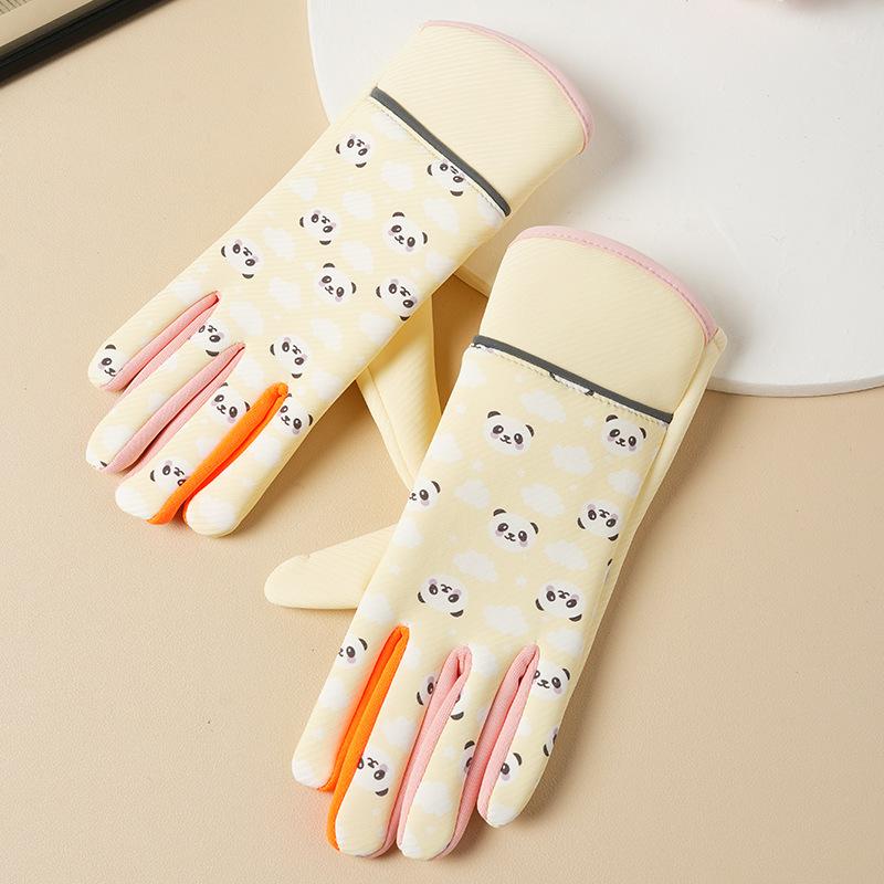 Austrian Velvet Children's Thermal Gloves Winter Panda Boys and Girls Fleece Anti-splashing, Windproof and Thickened Outdoor Play Snow Gloves