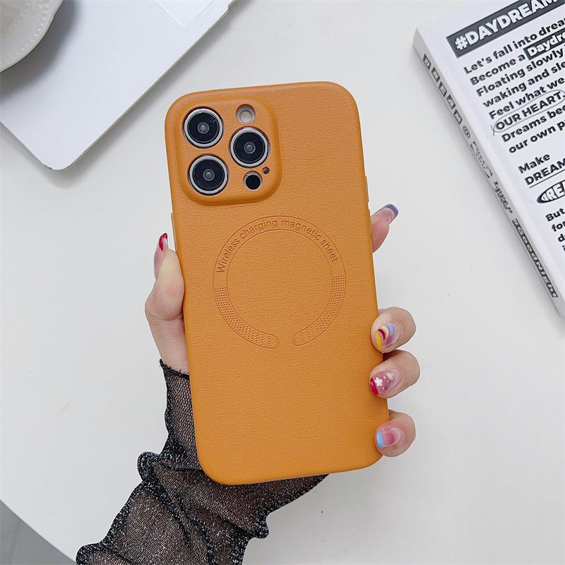 Proteção de câmera com furo de precisão Carregamento sem fio para capa de couro Magsafe para iPhone 15 14 13 12 Pro Max Plus Capa protetora magnética à prova de choque