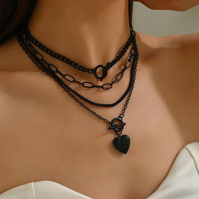 Fashionable Punk Black Multi-layer Collarbone Chain for Men and Women Simple Geometric Heart-shaped Pendant Necklace Set Jewelry Gift