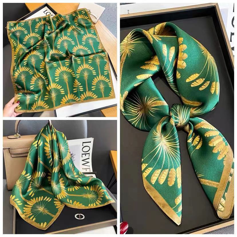 Eleganti Foulard di Seta da Donna Con Centinaia di Camicie, Assistenti di Volo, Decorazione Professionale, Protezione del Collo, Foulard, 70 Foulard Quadrati Piccoli.