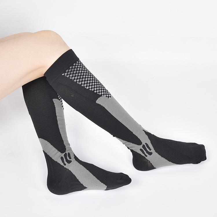 

Unisex Outdoor Sports Compression Socks for Running, Fitness, Yoga, and Football S/M чорний