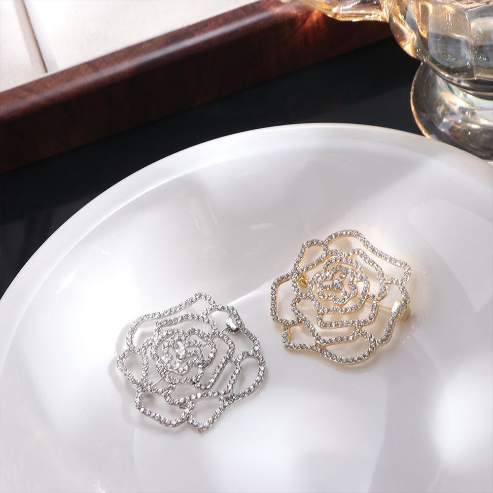 Badge Hollow Camellia Brooch Korean Style Rhinestone Brooch Temperament Suit Collar Pin  Women