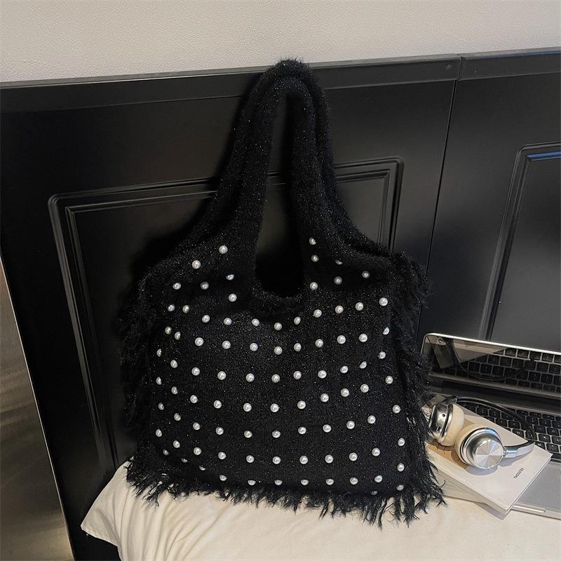 Large-capacity Single-shoulder Women's Off-the-beaten-path Stress-relieving Vacation Beach Handcrafted Woolen Tote Bag