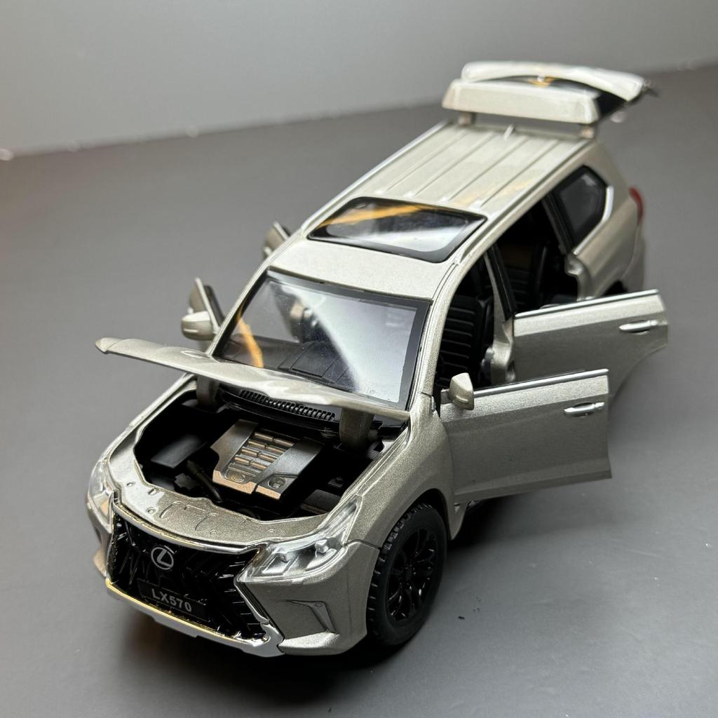1/32 Scale LEXUS LX570 SUV Alloy Off Road Diecast Metal Model Fine Model Collection Computer Desktop Ornaments Children Birthday Gift
