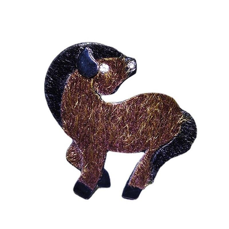 

Рождественская акриловая кожаная брошь в виде животного, милые заколки в виде лошади для женщин и мужчин, костюм, новогодний подарок коричневый