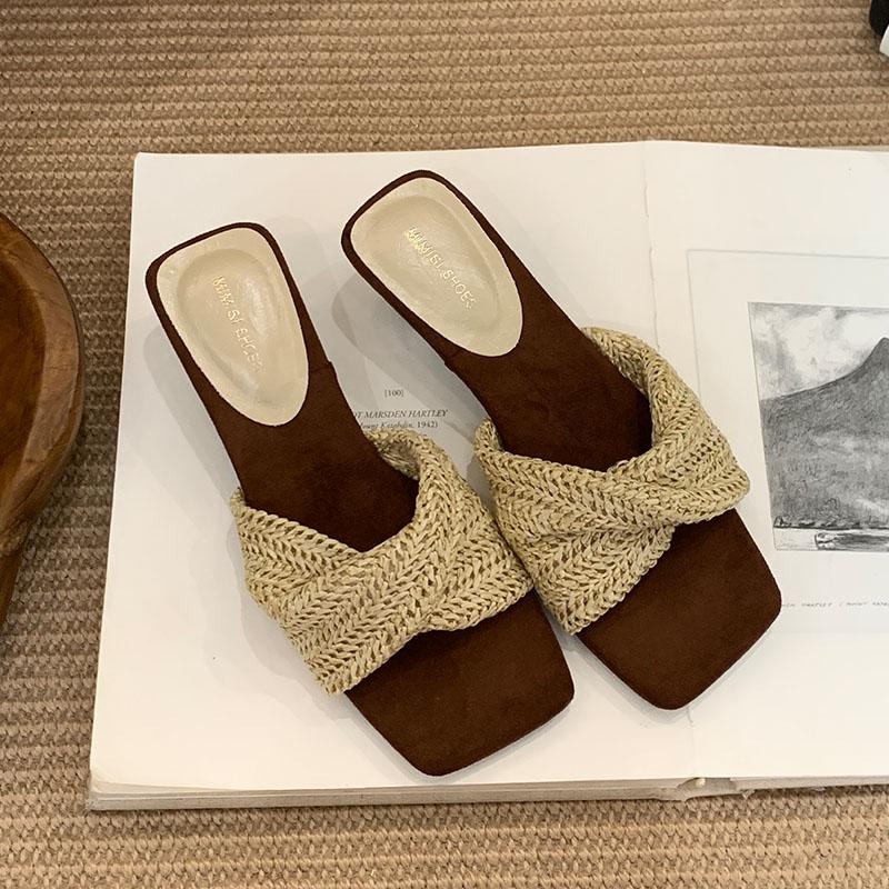 Mode 2025 Neue Damen Pantoletten mit ausgefallenem Absatz Slides Damen Flaches Schuhwerk Mode Eckige Zehenpartie Damen Pantoletten mit Absatz Sandalen Schuhe