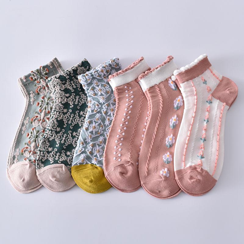 5/6PCS Hot Selling Woman Socks Ethnic Retro Vintage Harajuku Crew Socks Flower Embroidery Fashion Japanese Kawaii Cute Socks Women Gift