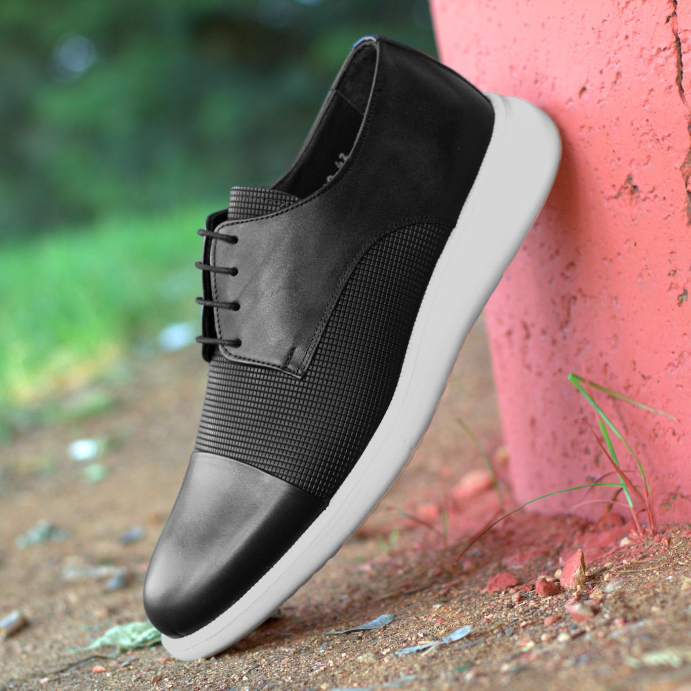 

Повседневные классические туфли на шнуровке из натуральной телячьей кожи 42 чёрный