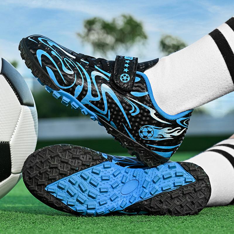 New Children Football Shoes Fast Futsal Football Boots Ultralight Training Professional Non Slip Boy TF/FG Soccer Studded Shoes