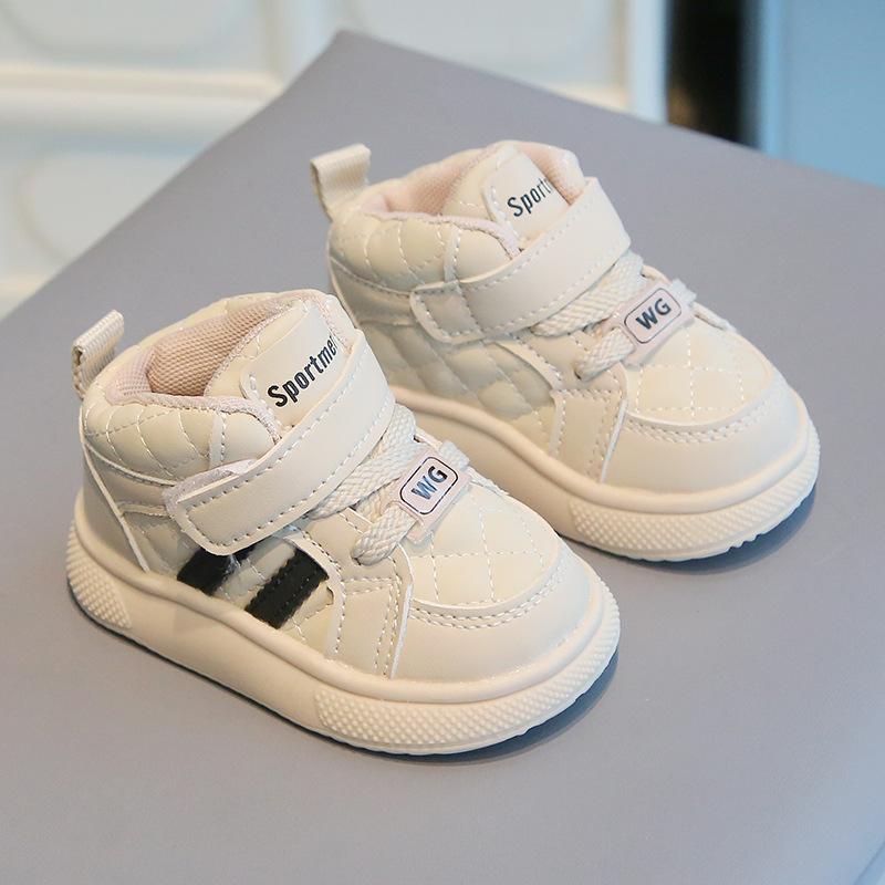 Herbstliche High-Top-Babyschuhe für Kleinkinder, Kinderschuhe mit weicher Sohle, kleine weiße Schuhe, vielseitige Leder-Board-Schuhe, Kinderschuhe