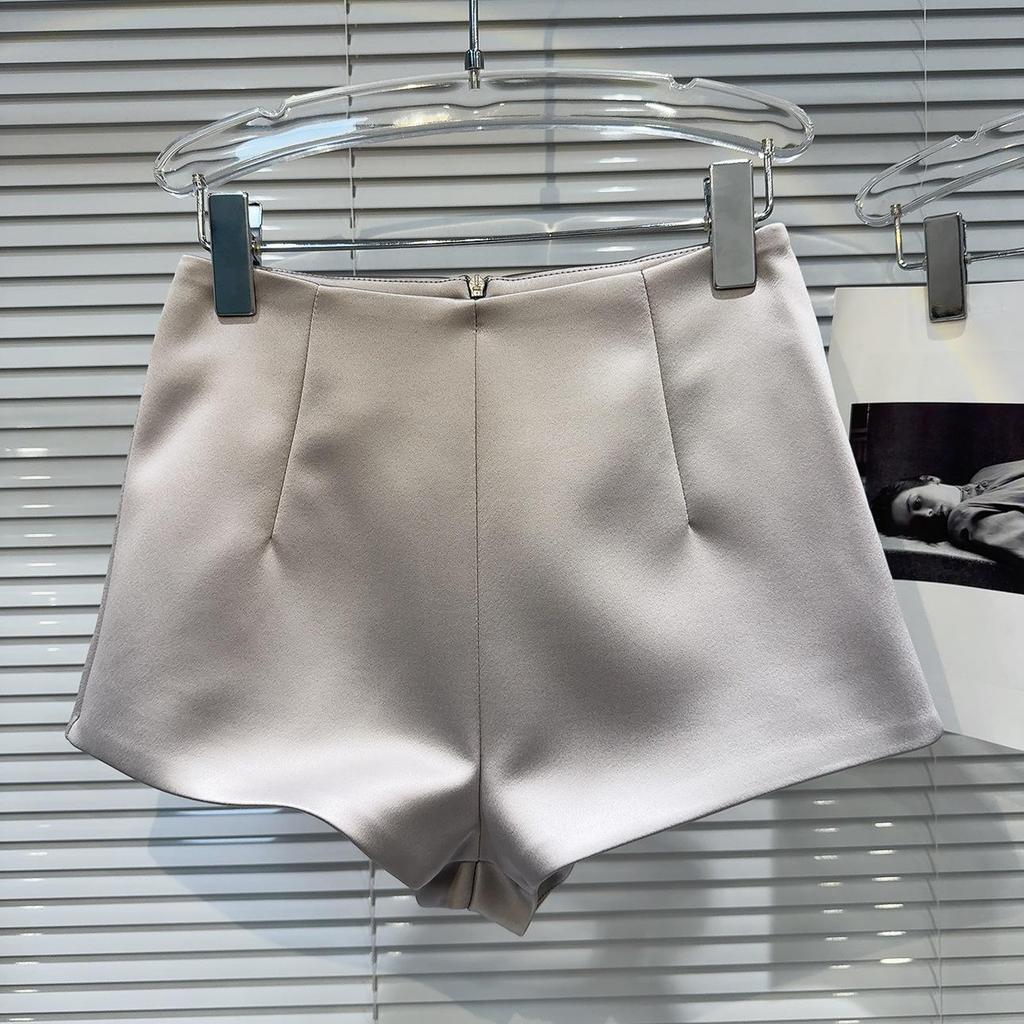 2024 Frühling Koreanisch-Französischer Stil High-Waist A-Linie Satinshorts