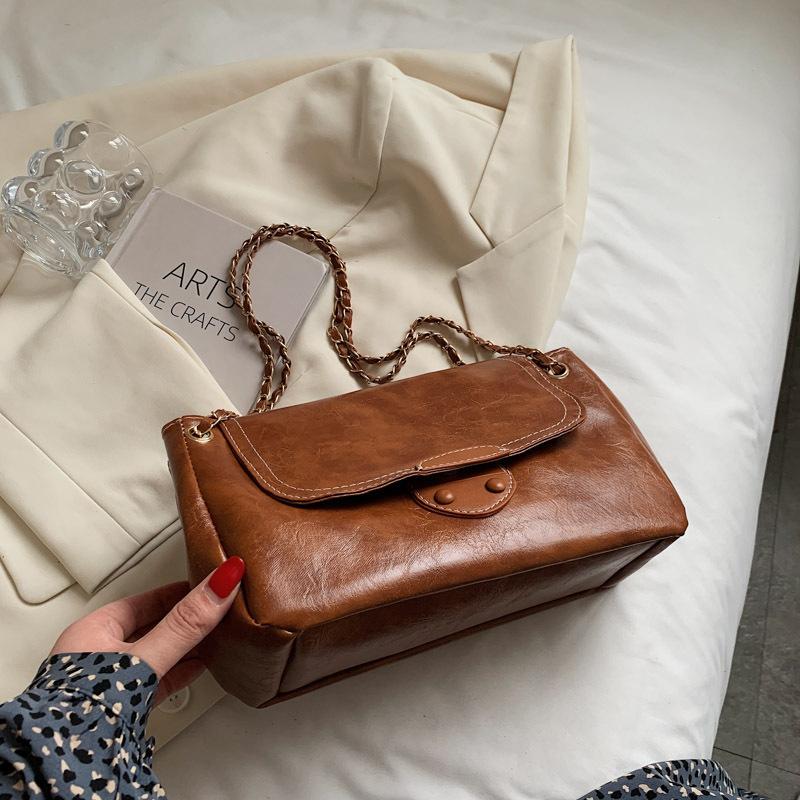 

Ретро сумка под мышкой 2025 новая инс мягкая поверхность большая вместимость литературный и художественный фанат сумка на плечо мессенджер выстиранная женская сумка коричневый