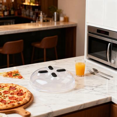 Cocina desordenada con Tapa Protectora Anti Salpicaduras Magnética para Microondas