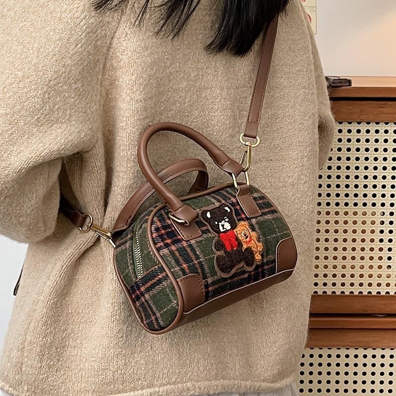 Artistic Retro Small Bear Embroidery Check Pattern Handbag For Outings Casual