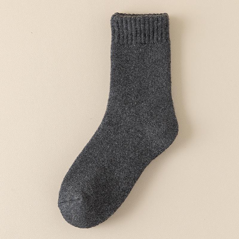 "Men's Thick Wool Socks: Velvet-Lined, Warm, and Lengthened for Autumn and Winter"