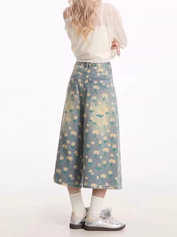 Women's 2025 Summer Hong Kong Style Retro Denim Chrysanthemum Cropped Jeans - Trendy & Loose Fit