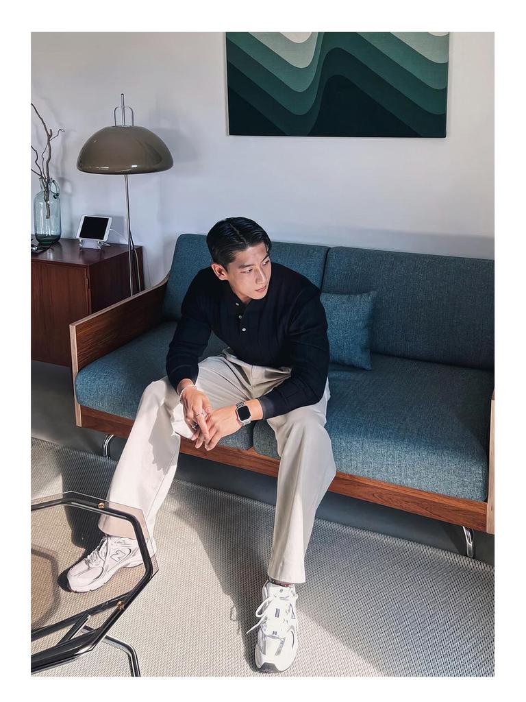 Hong Kong Style Men's Double-Pleated Pants - Designer-Look, High-Quality, Versatile Suit Pants with Straight, Wide Legs.