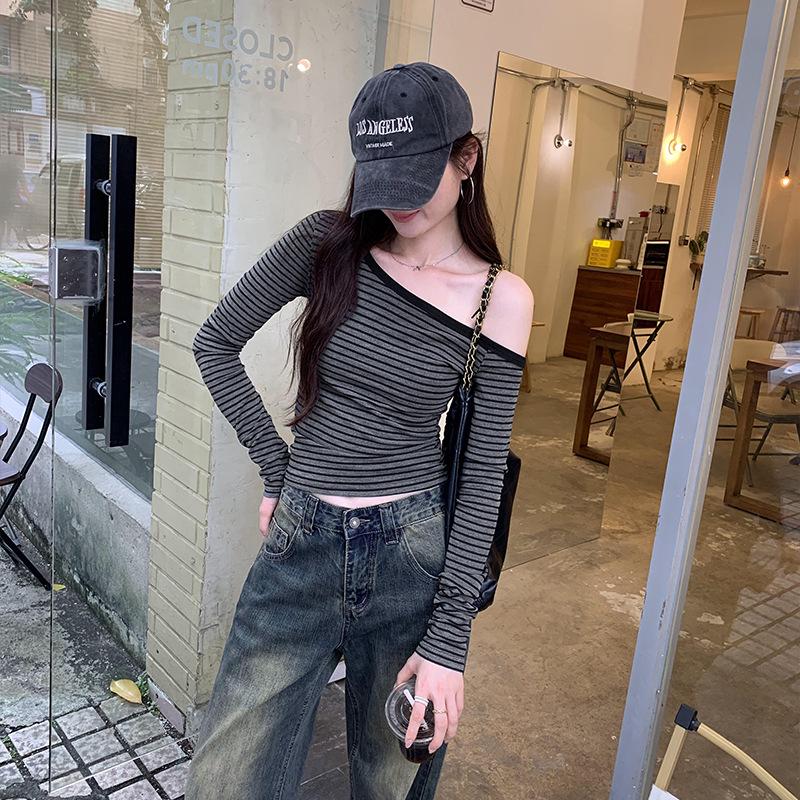 Chic Gray Striped One-Shoulder Long-Sleeve T-Shirt - Women's Autumn Korean Style Slim Fit Off-Shoulder Top