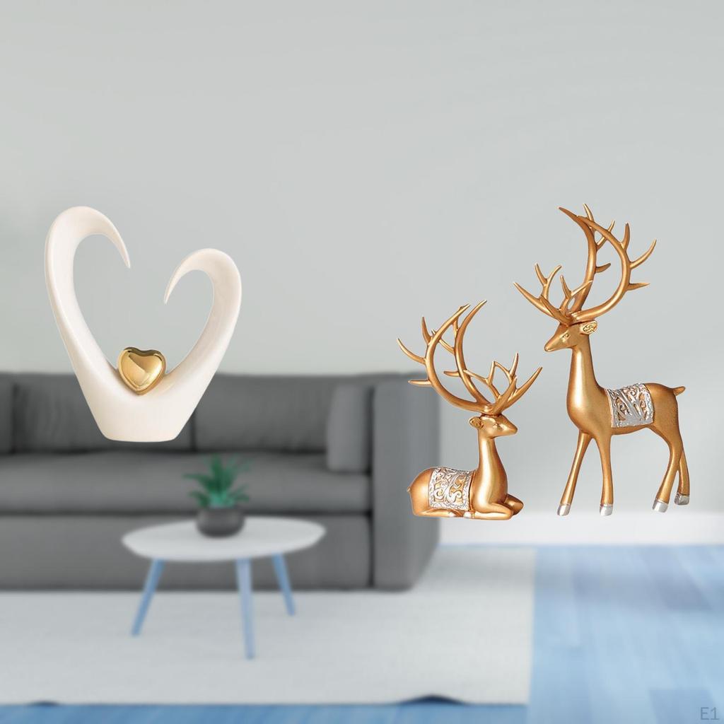Modern Minimalist Heart And European Reindeer Sculpture Collectible Figurine for Living Room Shelf
