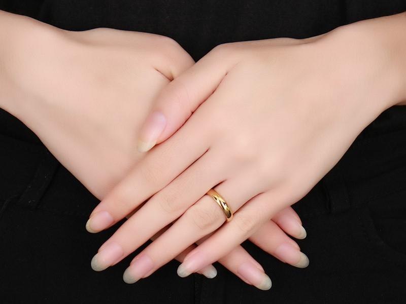 Smooth Stainless Steel Couple Rings Gold Color Simple 4MM Women Men Lovers Wedding Jewelry Engagement Gifts Personalized