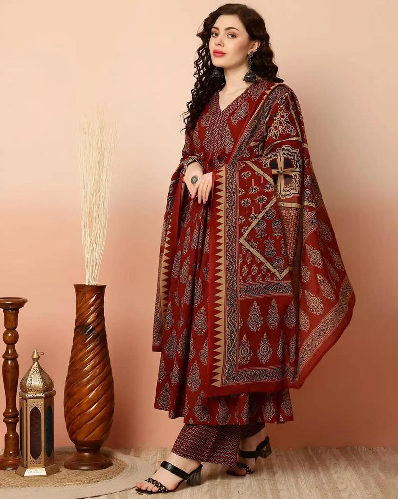 Women Designer Floral Printed Kurta Pant Dupatta Set Indian Bollywood Top Tunic Kurti