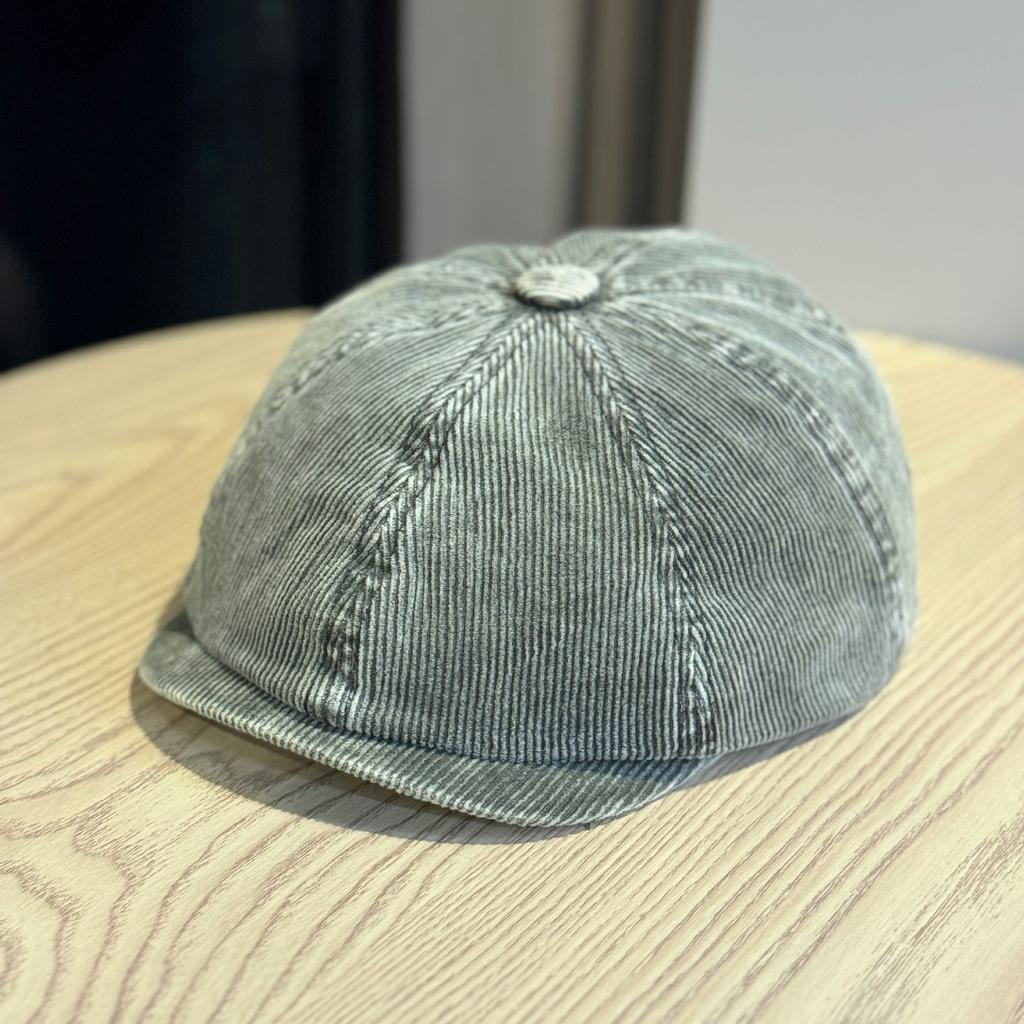 Distressed Corduroy Peaked Cap for Women In Autumn and Winter Face Showing Small Flip Up Forward Hat Fashionable and Versatile Beret for Men